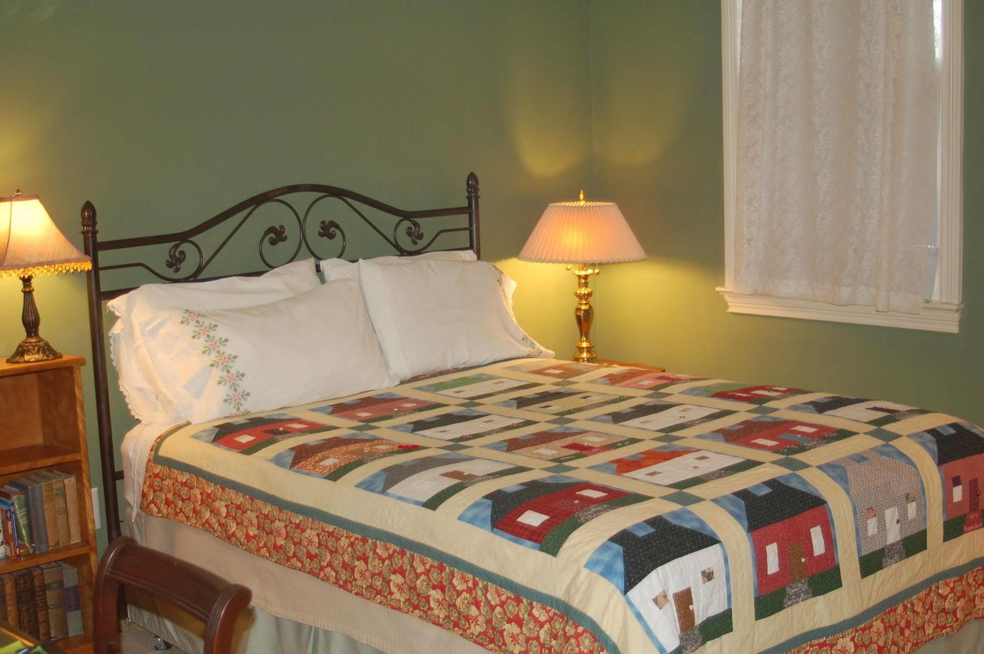 Haynes Bed And Breakfast Greensboro Exterior foto